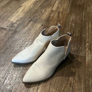 Time and Tru White Ankle Boots